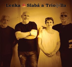 LENKA_SLABA_A_TRIOLLA